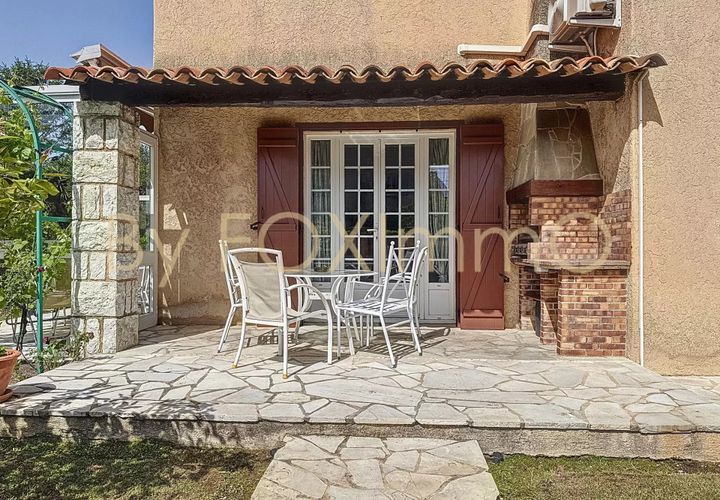 Villa i Antibes, Alpes-Maritimes, Antibes - € 960.000 | Ref: YBEFEN3662VEN - foto 1