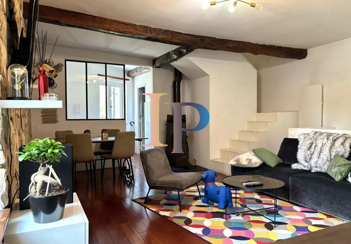 Villa a Roanne, Loire, Roanne - € 239.000 | Ref: 42TR4039 - foto 1