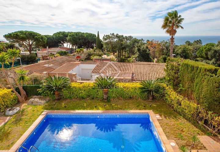 Villa i Lloret De Mar, Gerona, Lloret De Mar - € 900 000 | Ref: CBR57516 - foto 1