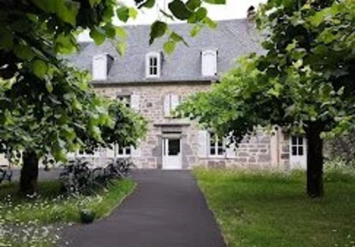 Landejendom i Aurillac, Cantal, Aurillac - € 650.000 | Ref: 303 - foto 1