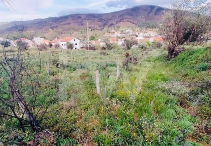 Helårsgrund i Valhelhas, Guarda, Valhelhas - € 52.000 | Ref: 1204-3654 - foto 1