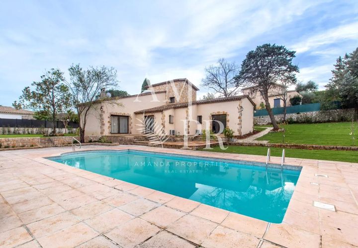 Villa i Valbonne, Alpes-Maritimes, Valbonne - € 1.750.000 | Ref: 9076V - foto 1