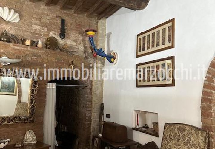 Erhvervsejendom i Siena, Siena, Siena - € 160.000 | Ref: LC100 - foto 1