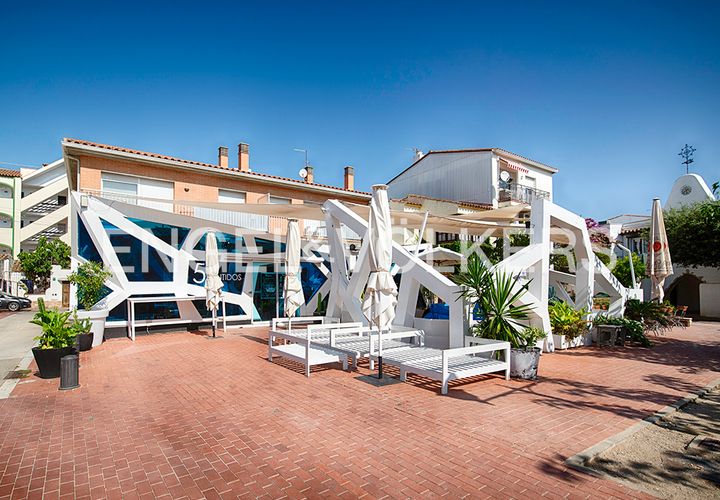 Finca i Empuriabrava, Gerona, Empuriabrava - € 1.200.000 | Ref: W-02XL7Q - foto 1