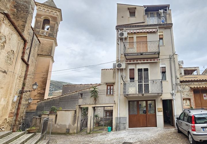 Landsbyhus i Collesano, Palermo, Collesano - € 83.000 | Ref: 10589 - foto 1