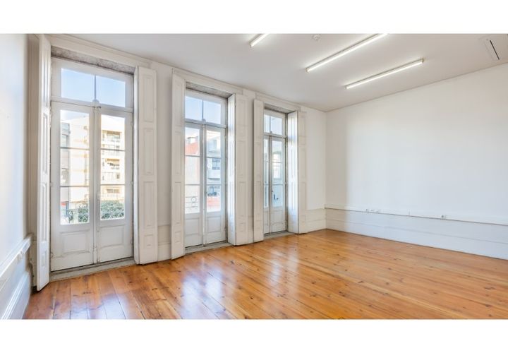 Villa a Porto, Porto, Porto - € 5.200/mes | Ref: RP6168RZ - foto 1