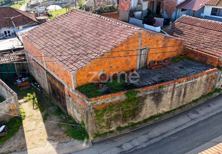 Villa i Miranda do Corvo, Coimbra, Miranda do Corvo - € 45.000 | Ref: ZMPT572610 - foto 1