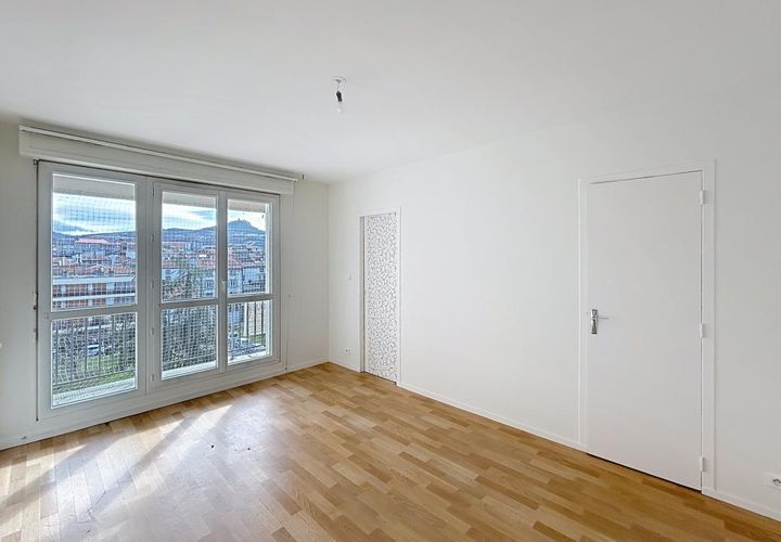 Apartament a Beaumont, Puy-de-Dome, Beaumont - € 650/mes | Ref: 2260 - foto 1