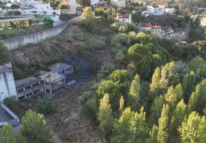 Helårsgrund i Coimbra, Coimbra, Coimbra - € 2.500.000 | Ref: 188041 - foto 1