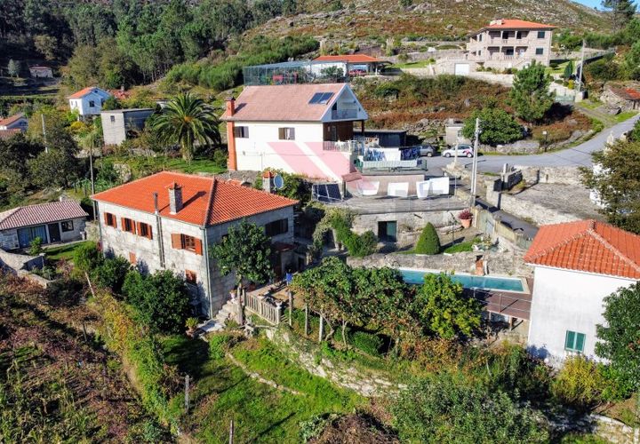 Villa i Arcos de Valdevez, Viana do Castelo, Arcos de Valdevez - € 425.000 | Ref: AVV-2358-MN-0924 - foto 1
