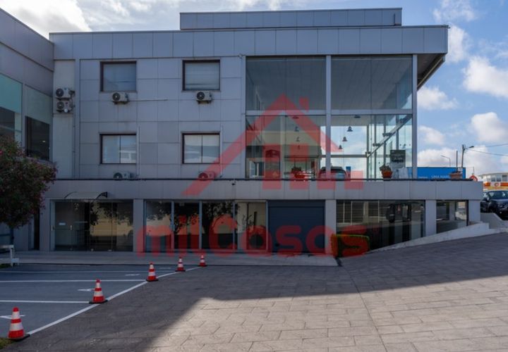 L'establiment comercial a Matacaes, Lisbon, Matacaes - € 900/mes | Ref: M3388 TVD - foto 1