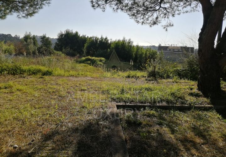 Helårsgrund i Espinho, Aveiro, Espinho - € 225.000 | Ref: 1323/24 - foto 1