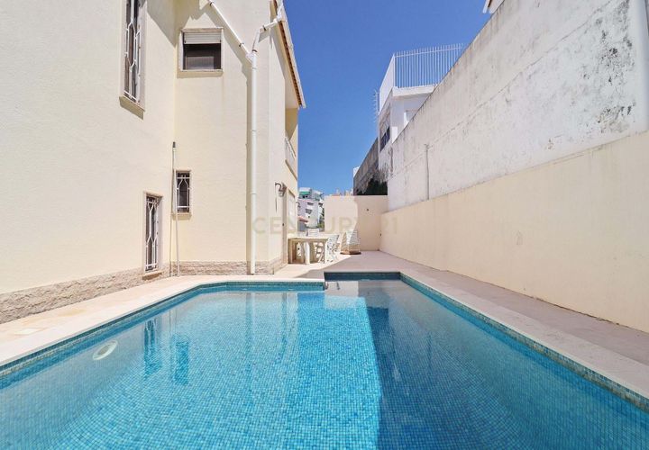 Villa i Carcavelos, Lisbon, Carcavelos - € 750.000 | Ref: C0283-00810 - foto 1