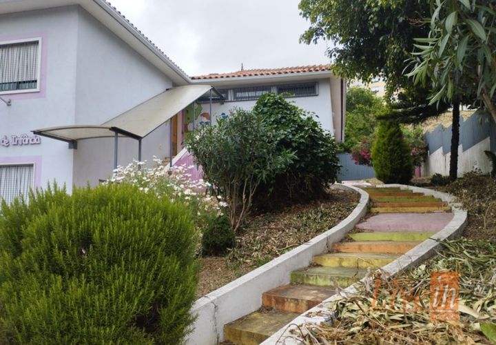 Villa i Odivelas, Lisbon, Odivelas - € 999.000 | Ref: 9320AJ - foto 1