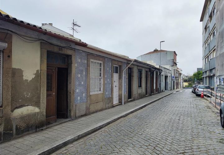Villa i Porto, Porto, Porto - € 205.000 | Ref: 2024-085 - foto 1