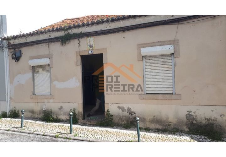 Villa i Loures, Lisbon, Loures - € 350.000 | Ref: PP5234 - foto 1