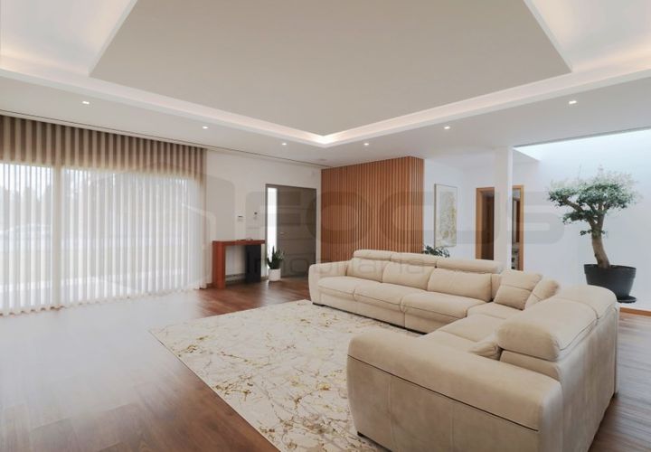 Villa i Oliveira do Bairro, Aveiro, Oliveira do Bairro - € 800.000 | Ref: AV25/035 - foto 1