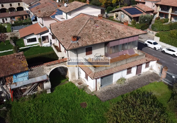 Landejendom i Bedizzole, Brescia, Bedizzole - € 270.000 | Ref: FV021 - foto 1