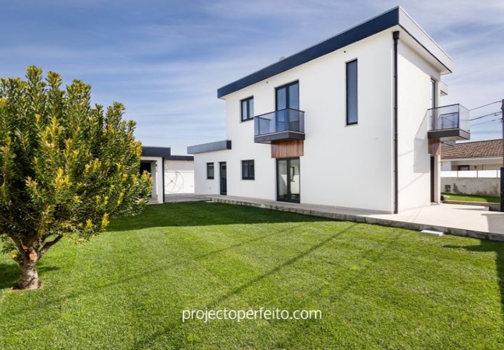 Villa i Esmoriz, Aveiro, Esmoriz - € 450.000 | Ref: 3675 - foto 1