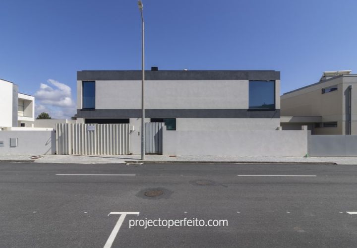 Villa a Esmoriz, Aveiro, Esmoriz - € 680.000 | Ref: 3702 - foto 1