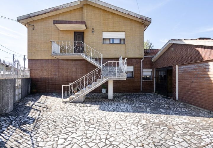 Villa a Esmoriz, Aveiro, Esmoriz - € 250.000 | Ref: 3666 - foto 1