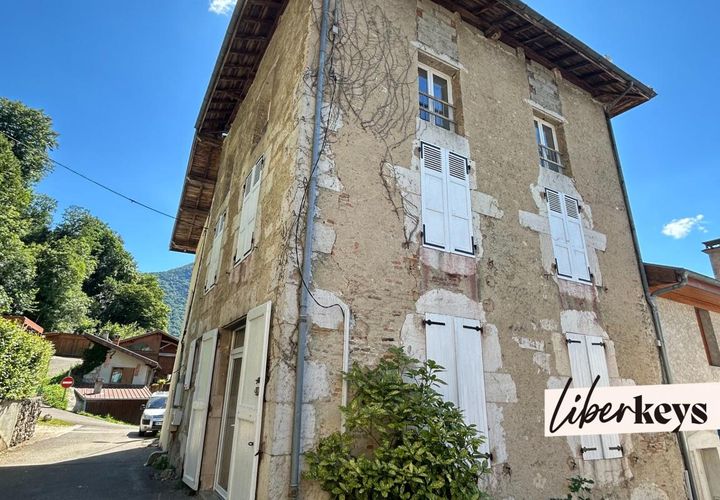 Landsbyhus i Saint-Gervais, Isere, Saint-Gervais - € 230.000 | Ref: DOM10829 - foto 1