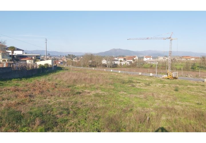 Helårsgrund i Braga, Braga, Braga - € 75.000 | Ref: clix mais T 1289 - foto 1