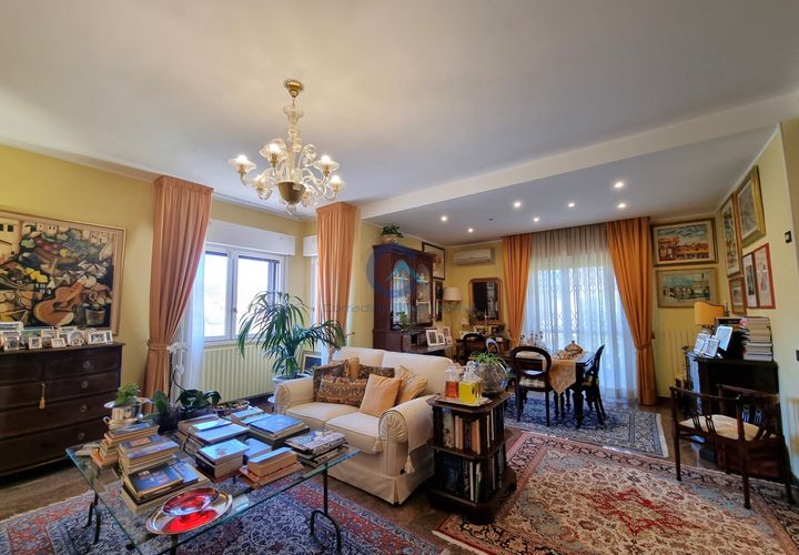 Villa a Catanzaro, Catanzaro, Catanzaro - € 350.000 | Ref: CZ-765 - foto 1