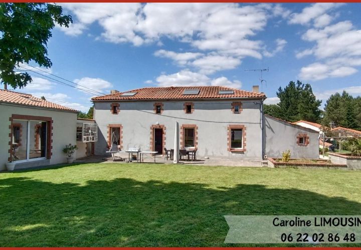 Villa in Cholet, Maine-et-Loire, Cholet - € 311.400 | Ref: 47_CLN1-0019079 - foto 1