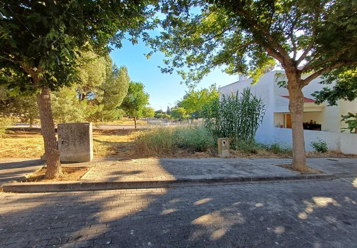 Helårsgrund i Entroncamento, Santarem, Entroncamento - € 50.000 | Ref: C0452-00361 - foto 1