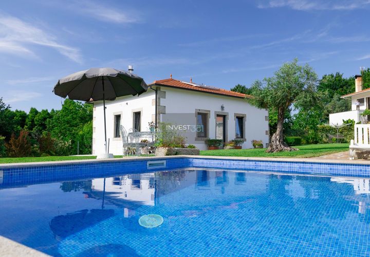 Villa i Venade e Azevedo, Viana do Castelo, Venade e Azevedo - € 600 000 | Ref: 553 - Prop. com 2 casas  - Caminha - foto 1