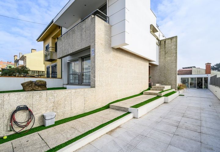 Villa a Canidelo, Porto, Canidelo - € 4.500/mes | Ref: 030A/25 - foto 1
