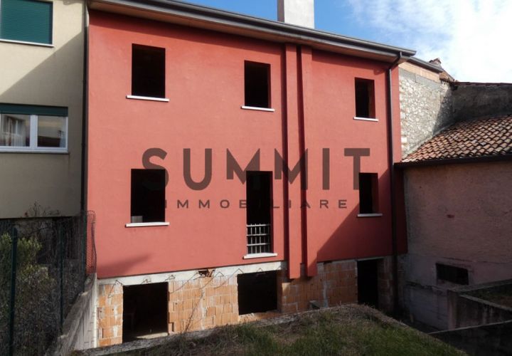 Rækkehus i Piovene Rocchette, Vicenza, Piovene Rocchette - € 230.000 | Ref: DS5151 - foto 1