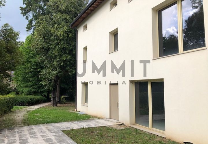 Villa a Schio, Vicenza, Schio - € 395.000 | Ref: DS2620A - foto 1