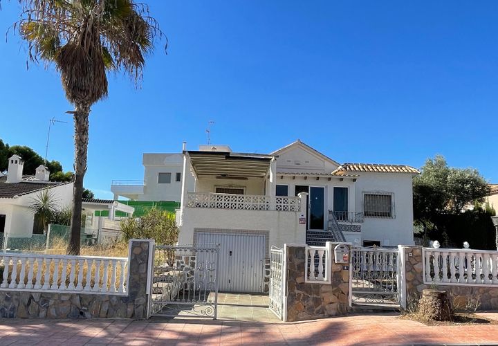 Villa i La Marina, Alicante, La Marina - € 595.000 | Ref: NP: 722 - foto 1