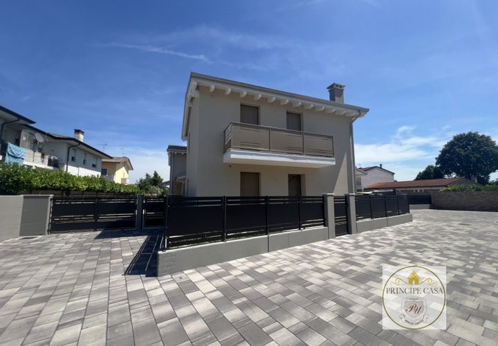 Villa i Borgo Veneto, Padua, Borgo Veneto - € 255 000 | Ref: FB103 - foto 1