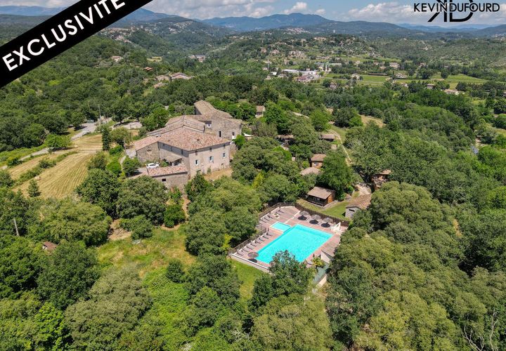 Villa a Aubenas, Ardeche, Aubenas - € 1.700.000 | Ref: 1250-M-P-MONTREAL12777 - foto 1