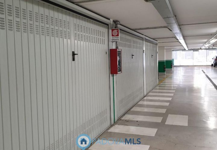 Garage i Padua, Padua, Padua - € 90.000 | Ref: MLS1690 - foto 1