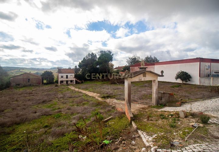 Helårsgrund i Torres Vedras, Lisbon, Torres Vedras - € 470.000 | Ref: C0444-00312 - foto 1
