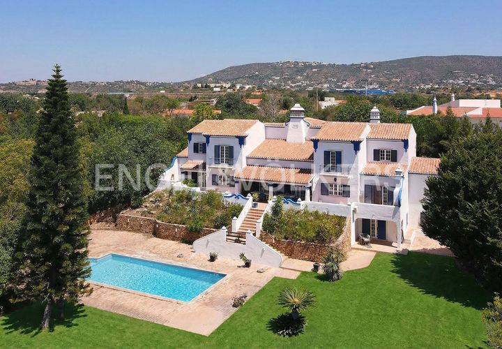 Villa i Almancil, Faro, Almancil - € 3.000.000 | Ref: W-02P1Y6 - foto 1