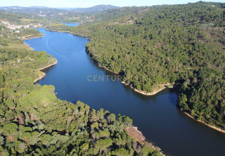 Helårsgrund i Viseu, Viseu, Viseu - € 65.000 | Ref: C0203-01817 - foto 1