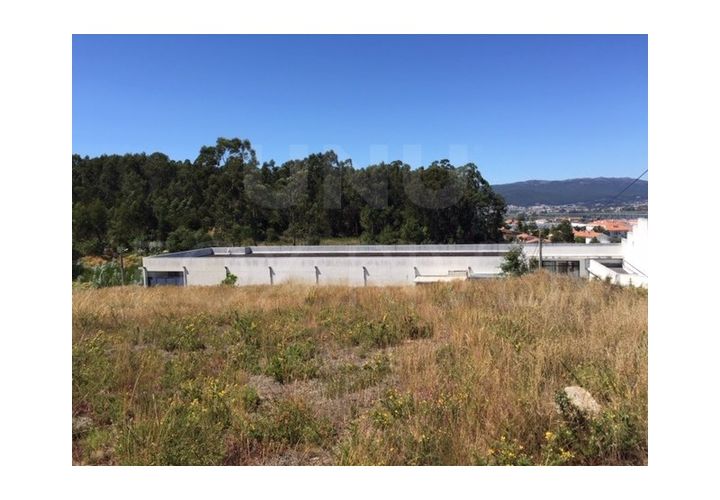 Helårsgrund i Darque, Viana do Castelo, Darque - € 80.000 | Ref: UNU-F3-04-54 - foto 1