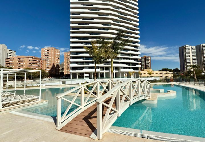 Apartament a Benidorm, Alicante, Benidorm - € 2.100/mes | Ref: ALQFT0086/6084 - foto 1