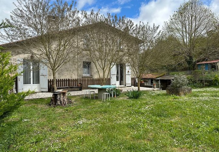 Villa a Coutures, Dordogne, Coutures - € 157.500 | Ref: 81 - foto 1