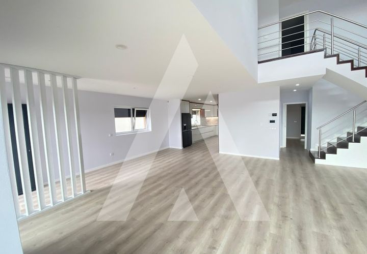 Villa i Aveiro, Aveiro, Aveiro - € 595.000 | Ref: 1030897/25BL - foto 1