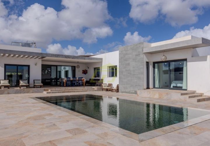 Villa i Costa Teguise, Lanzarote, Costa Teguise - € 975.000 | Ref: P325001 - foto 1