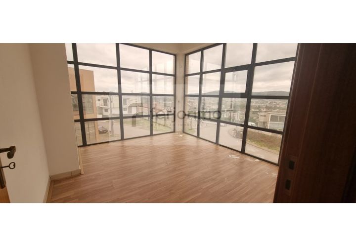 Bungalow i Guimaraes, Braga, Guimaraes - € 350.000 | Ref: 4569 - foto 1