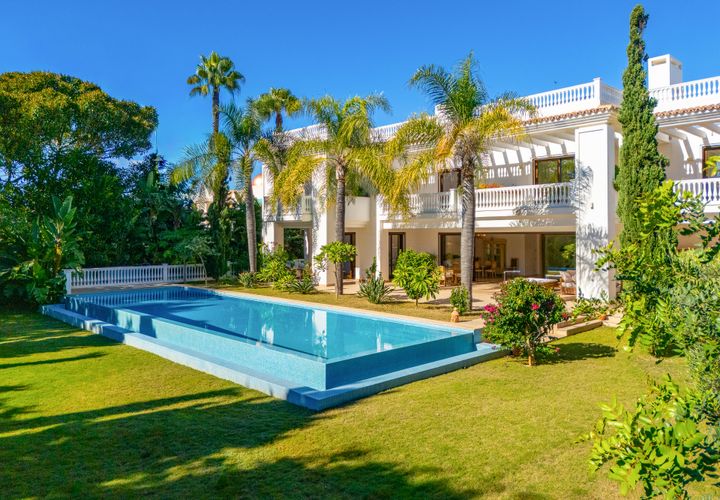 Villa a Estepona, Malaga, Estepona - € 4.750.000 | Ref: PANR-15527 - foto 1