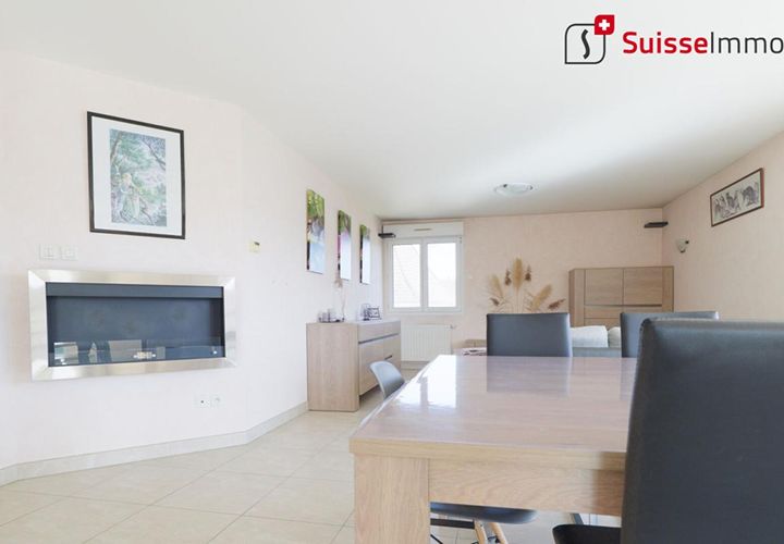 Dupleks i Étupes, Doubs, Étupes - € 249 000 | Ref: 1154-MON - foto 1