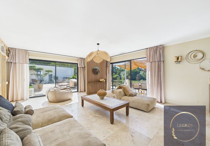 Villa i Eyragues, Bouches-du-Rhone, Eyragues - € 884.000 | Ref: LMVAP10000366 - foto 1